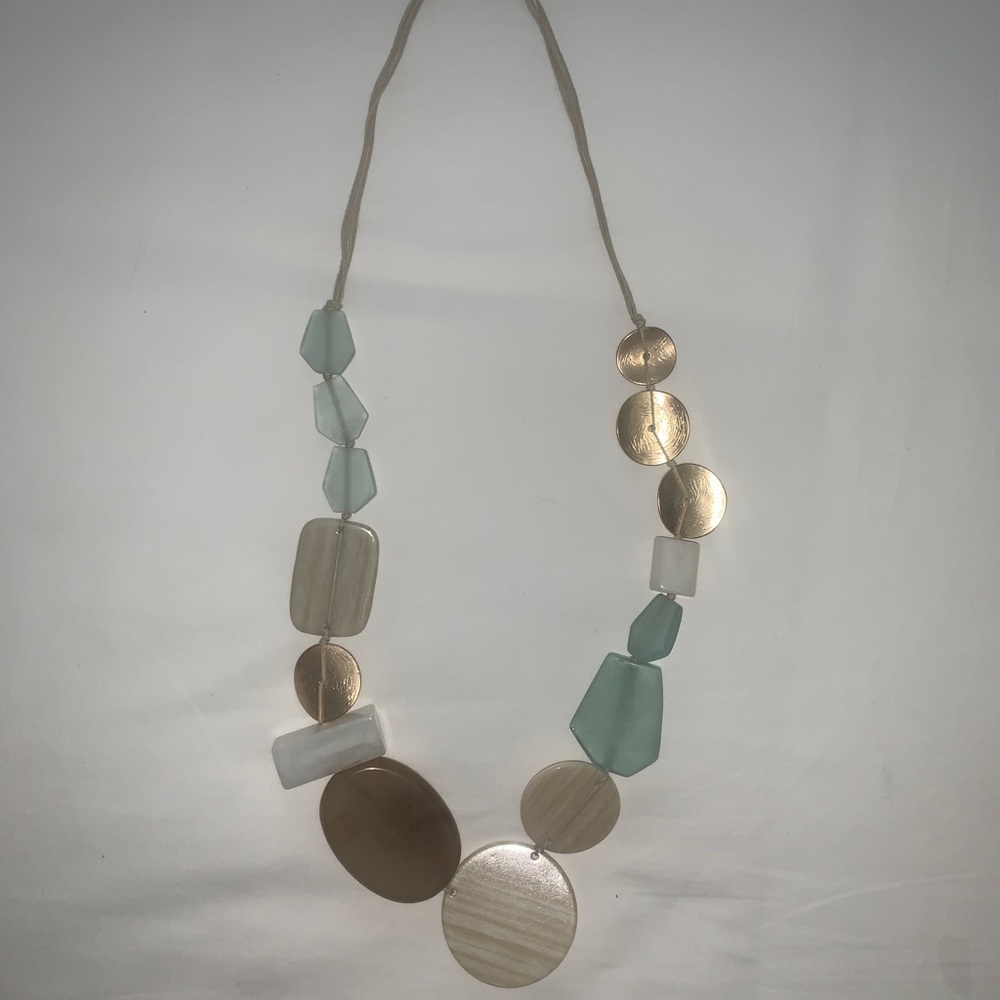 Brand New! Beautiful Statement Necklace